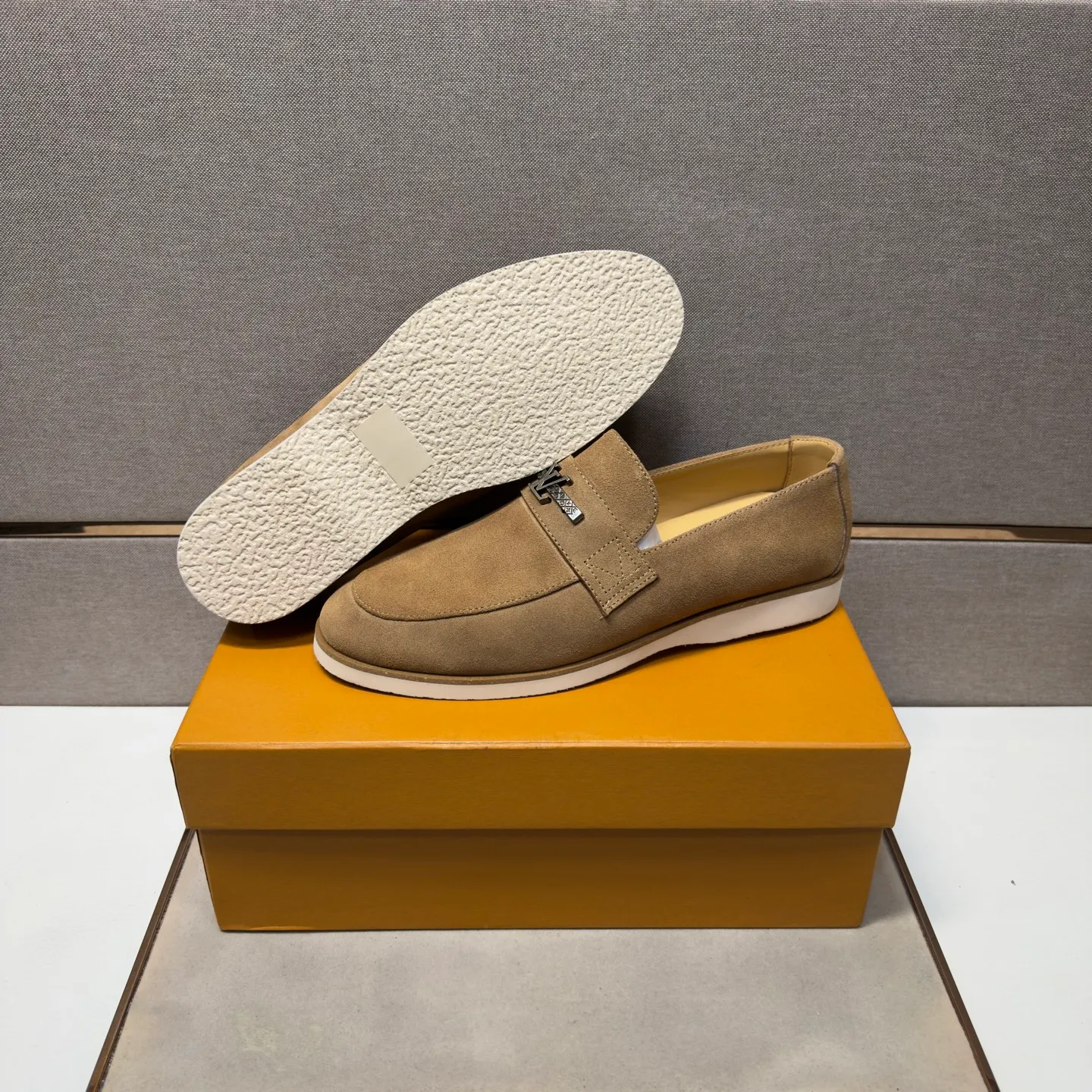 Men's men's shoes 💰pp442 [LV～] Men's casual shoes 2026z cabinet sales simultaneously 🔶Size: 38-44 #️⃣ 🔷4 colors🔜The upper is made of cowhide stitching ➕Cowhide lining, comfortable and breathable, sole: original comfortable and wear-resistant outsole, ⚠️real thing📱photographed🎬real thing is better📢📢📢
